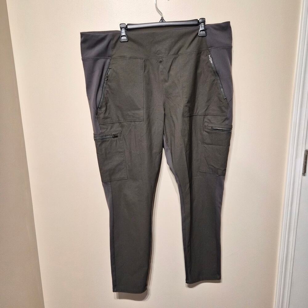Athleta 24 Headlands Hybrid Cargo II Tight Legging Gray Green Color